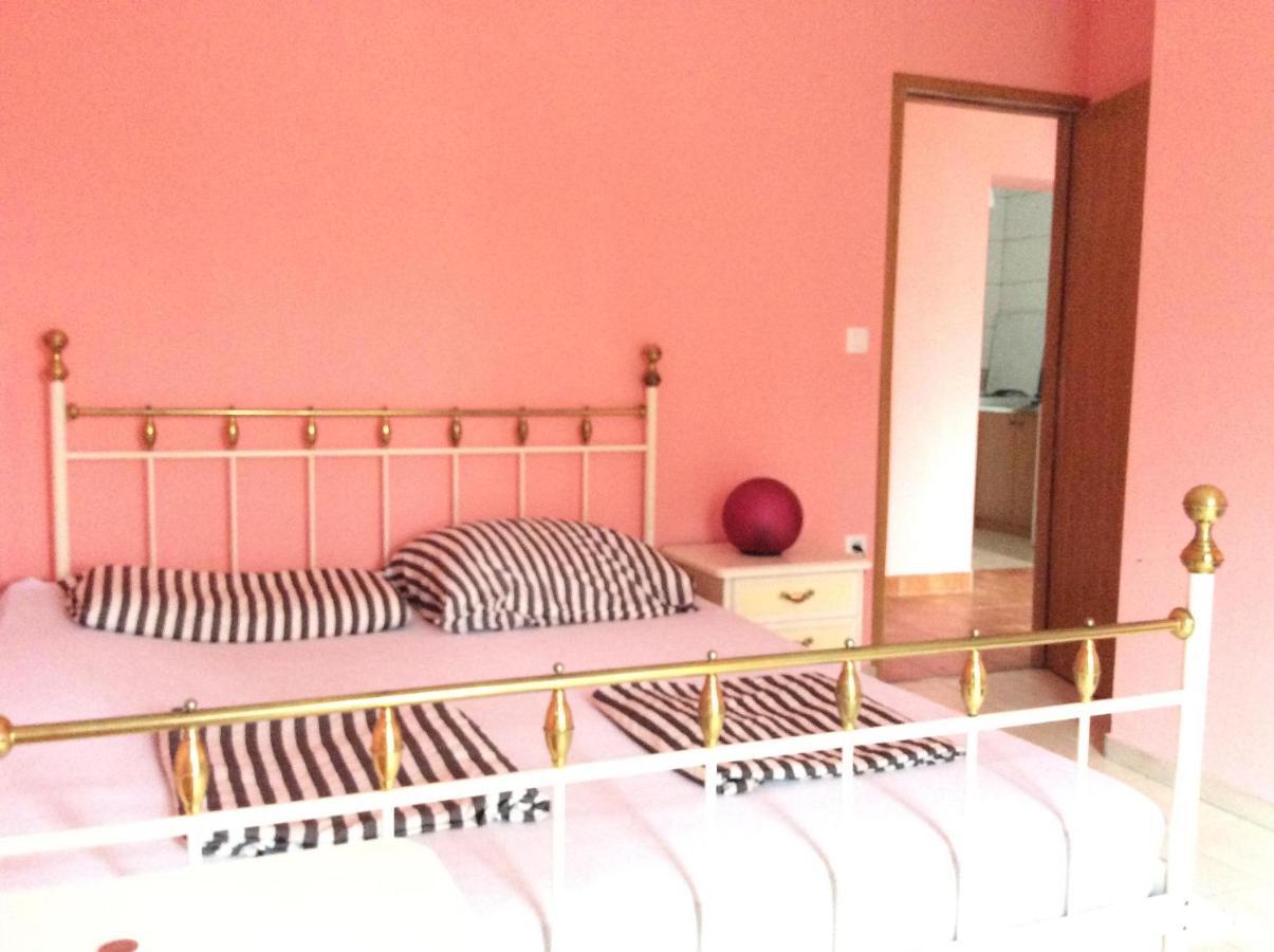 Yellow House Experience Apart otel Pag Island Dış mekan fotoğraf