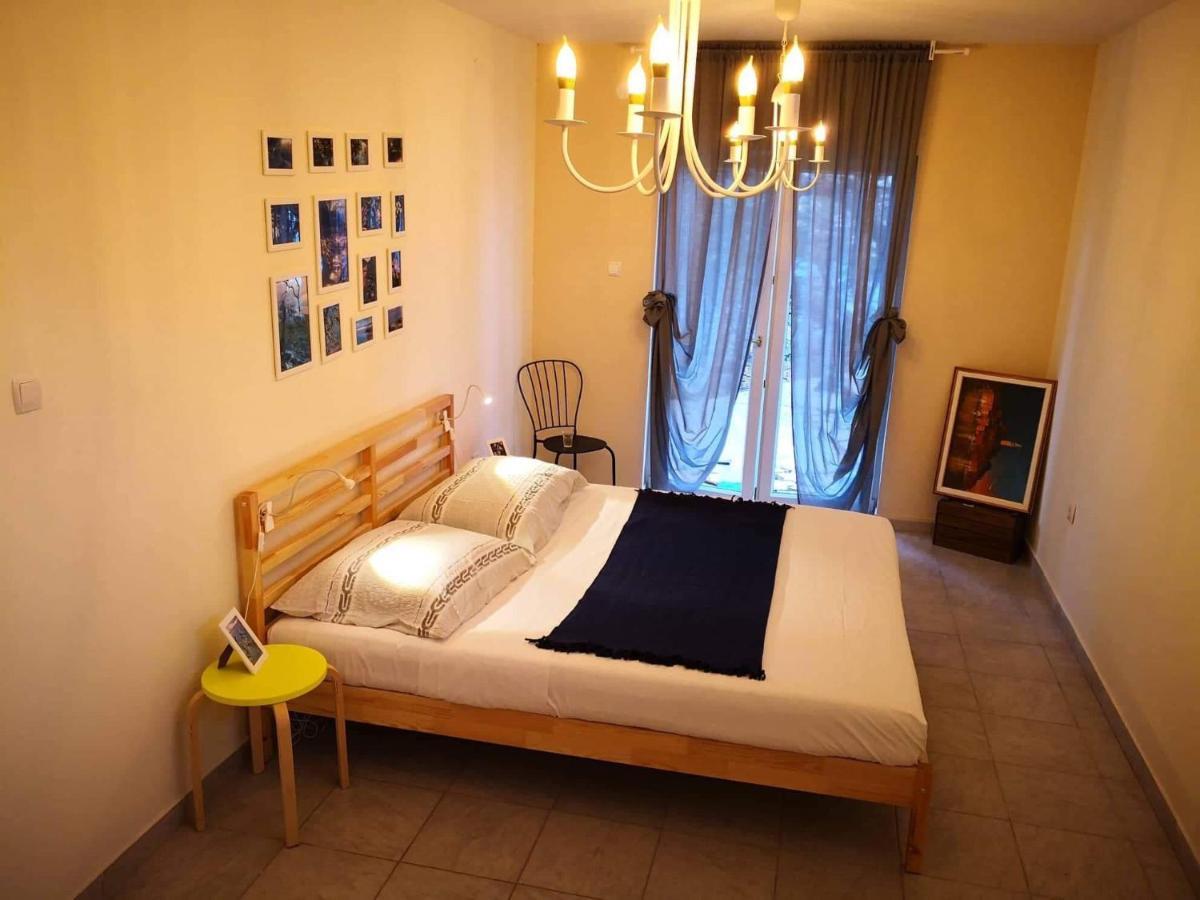 Yellow House Experience Apart otel Pag Island Dış mekan fotoğraf